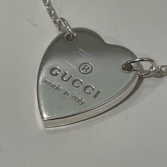 GUCCI TRADEMARK BRACELET WITH HEART PENDANT - Picture 2 of 6